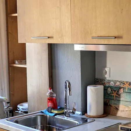 Cozy In Center Appartement Symi