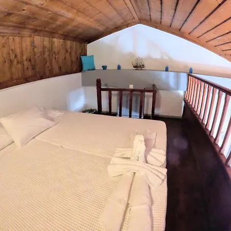 Appartement Cozy In Center Symi